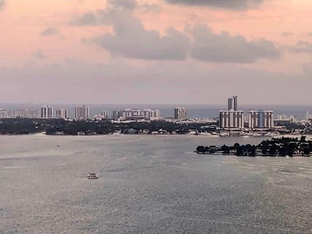 1900 N Bayshore Dr 3705, Miami, FL 33132