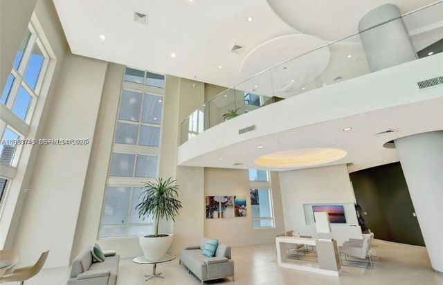 1900 N Bayshore Dr 3705, Miami, FL 33132