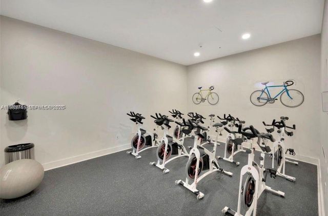 1900 N Bayshore Dr 3705, Miami, FL 33132