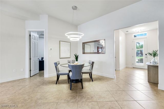 9103 Graphite CIR, Naples, FL 34120