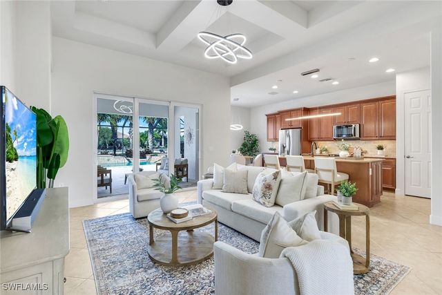 9103 Graphite CIR, Naples, FL 34120