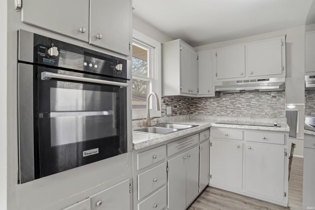 3311 Collegiate Court, Fort Wayne, IN 46805