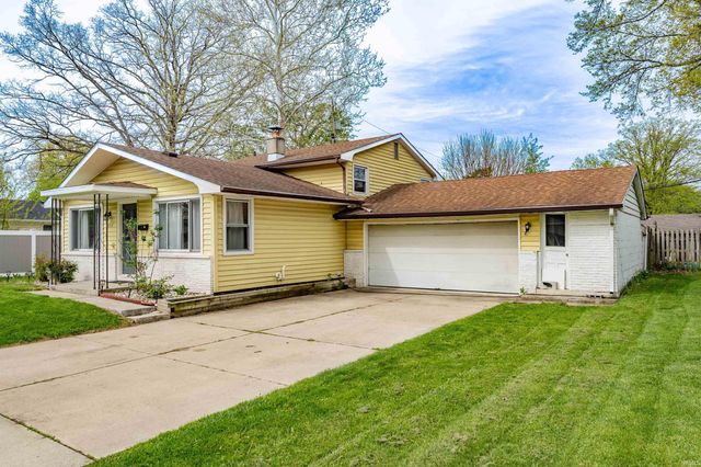 3311 Collegiate Court, Fort Wayne, IN 46805