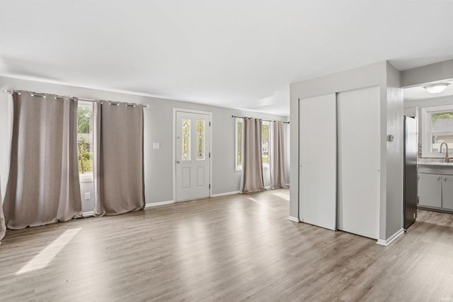 3311 Collegiate Court, Fort Wayne, IN 46805