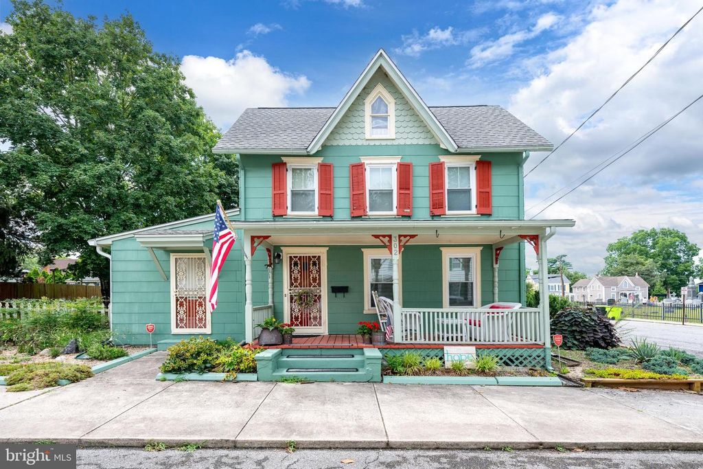 302 WALNUT ST, Milton, DE 19968