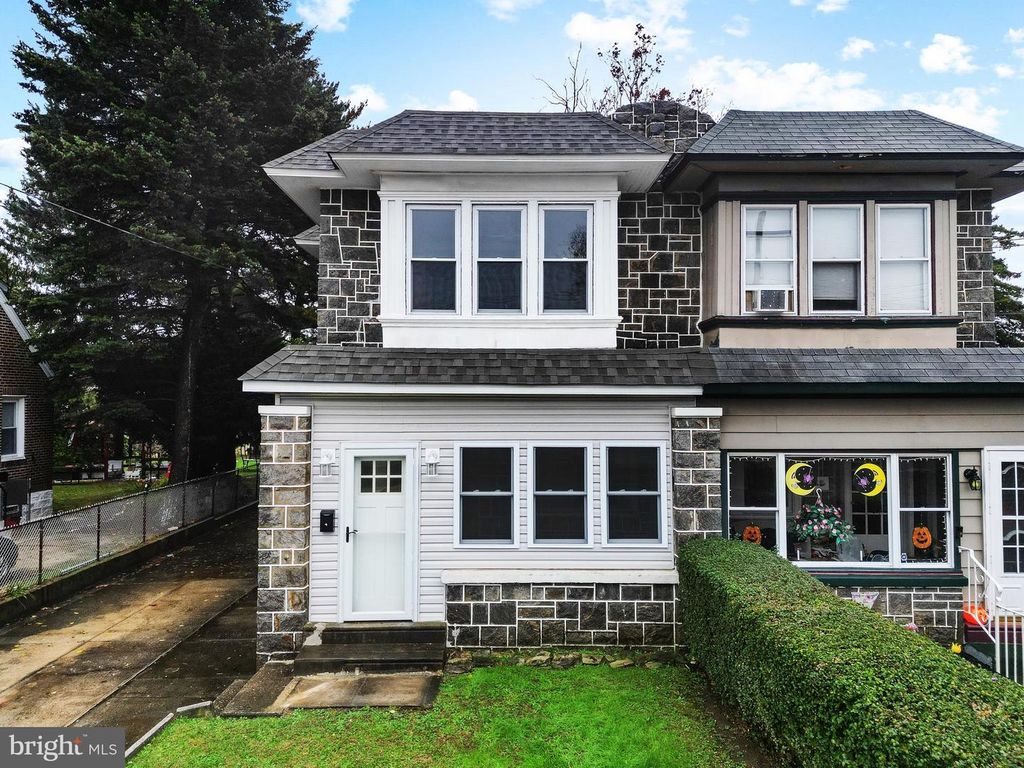 6709 CHARLES ST, Philadelphia, PA 19135