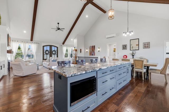 76 Woodspoint Drive, Lancaster, KY 40444