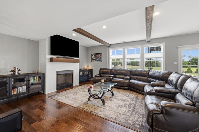 76 Woodspoint Drive, Lancaster, KY 40444