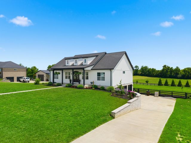76 Woodspoint Drive, Lancaster, KY 40444