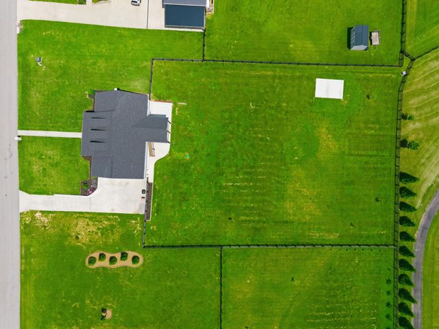 76 Woodspoint Drive, Lancaster, KY 40444