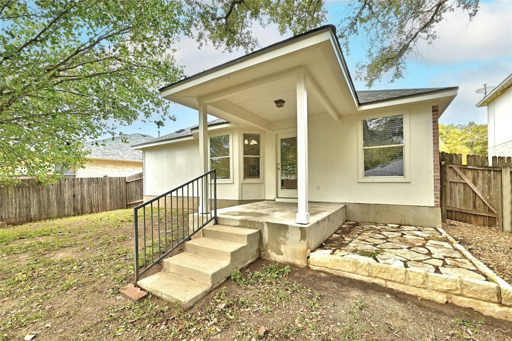 1817 OCallahan DR, Austin, TX 78748