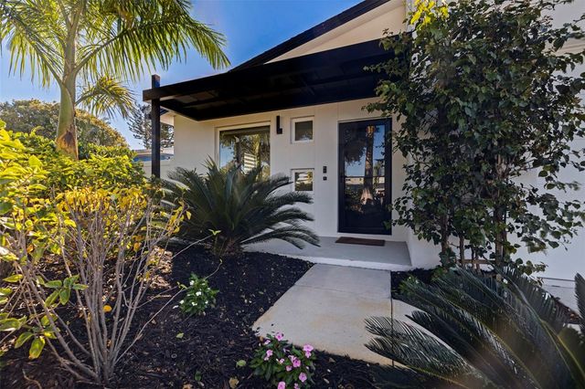 5322 NEWTON AVENUE S, Gulfport, FL 33707