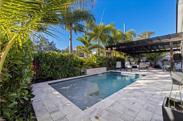 5322 NEWTON AVENUE S, Gulfport, FL 33707