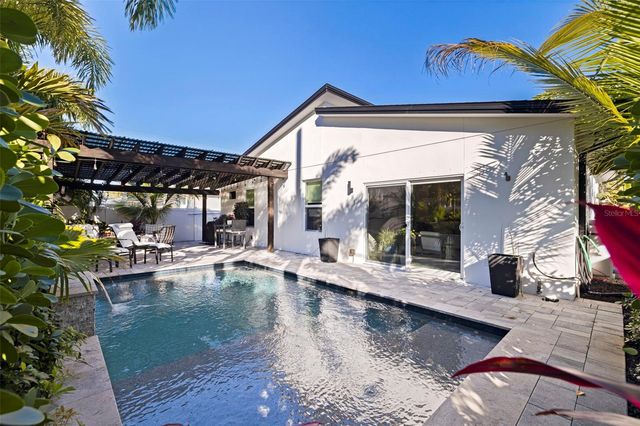 5322 NEWTON AVENUE S, Gulfport, FL 33707