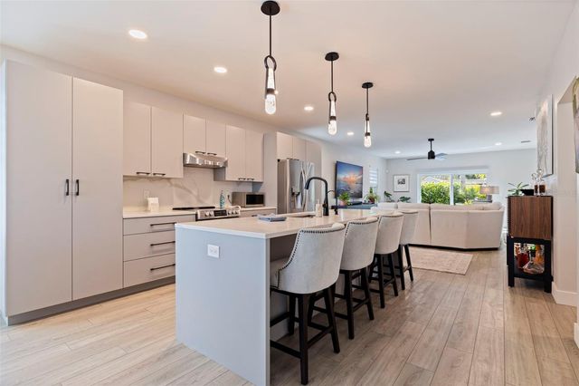 5322 NEWTON AVENUE S, Gulfport, FL 33707