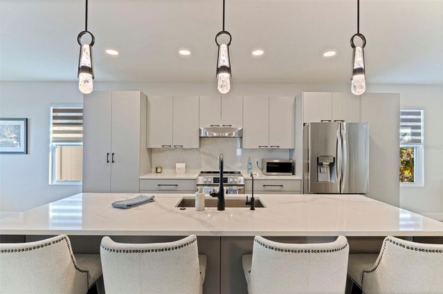 5322 NEWTON AVENUE S, Gulfport, FL 33707