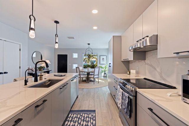 5322 NEWTON AVENUE S, Gulfport, FL 33707