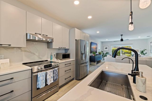 5322 NEWTON AVENUE S, Gulfport, FL 33707