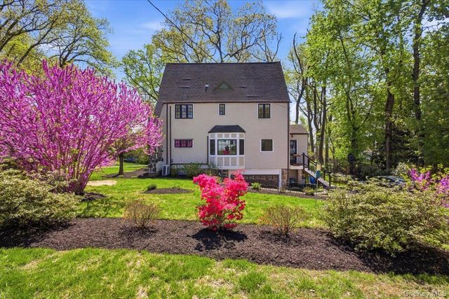 1 Aviemore Drive, New Rochelle, NY 10804