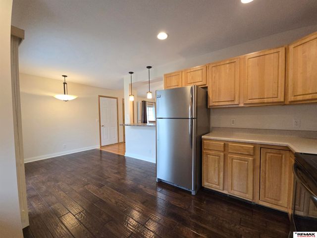 7433 S 16th Street, Lincoln, NE 68512