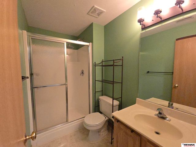 7433 S 16th Street, Lincoln, NE 68512