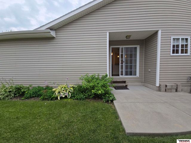 7433 S 16th Street, Lincoln, NE 68512