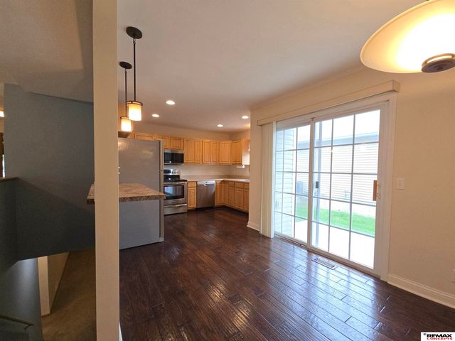 7433 S 16th Street, Lincoln, NE 68512