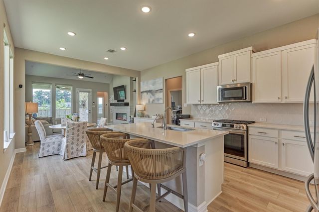 384 Mallorn Lane, Montgomery, TX 77316