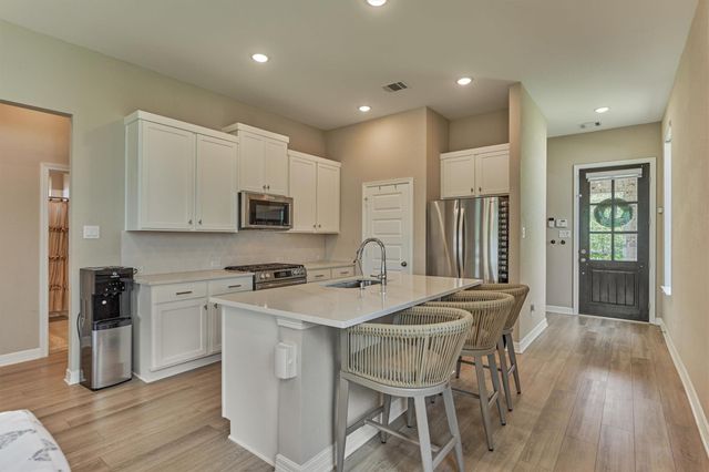 384 Mallorn Lane, Montgomery, TX 77316