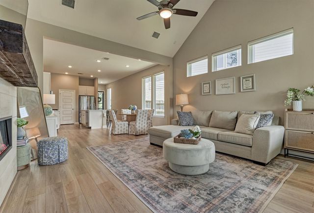 384 Mallorn Lane, Montgomery, TX 77316