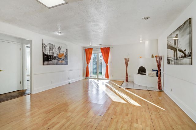 661 Stallion Road SE, Rio Rancho, NM 87124