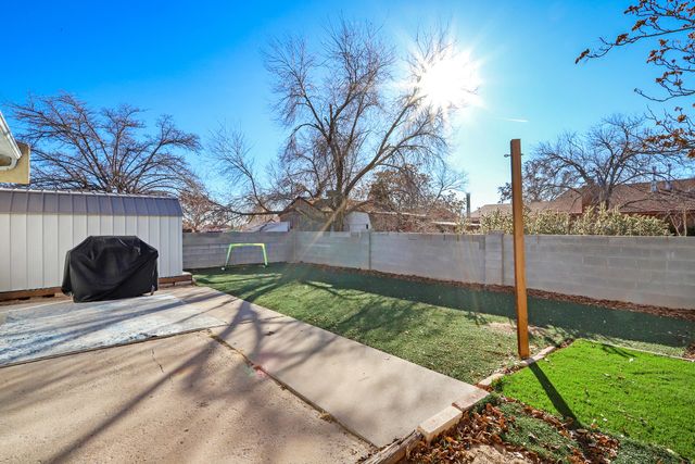 661 Stallion Road SE, Rio Rancho, NM 87124