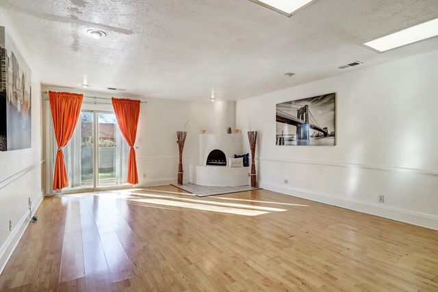 661 Stallion Road SE, Rio Rancho, NM 87124