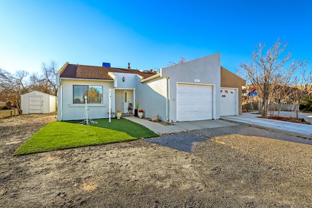 661 Stallion Road SE, Rio Rancho, NM 87124