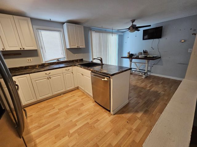 27 Gamache Street, Manchester, NH 03102