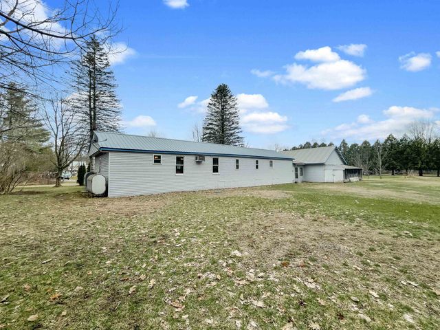 68 Frontage Road, Highgate, VT 05459