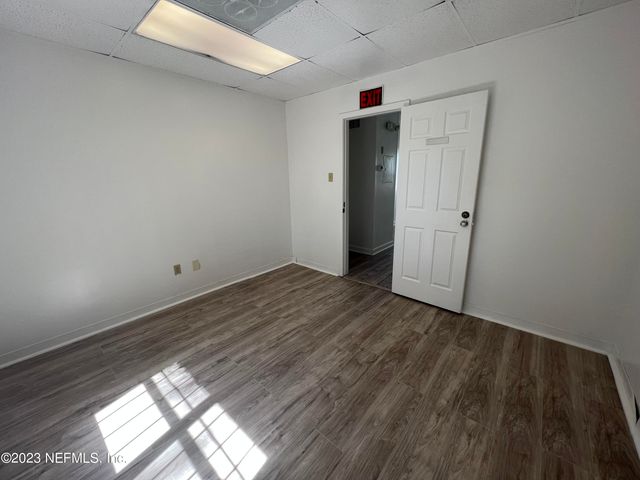 550 N BALMORAL Circle, Jacksonville, FL 32218