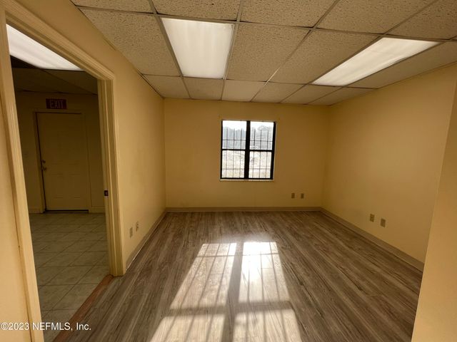 550 N BALMORAL Circle, Jacksonville, FL 32218