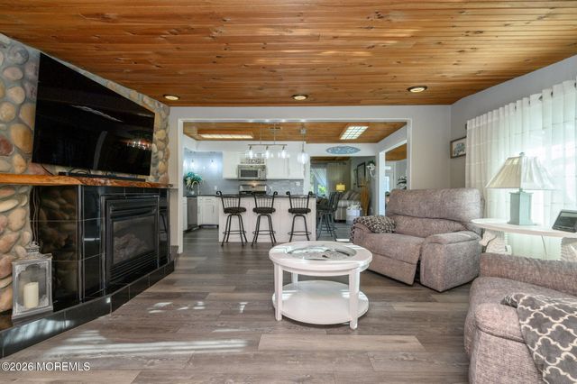 293 Louis Avenue, Bayville, NJ 08721