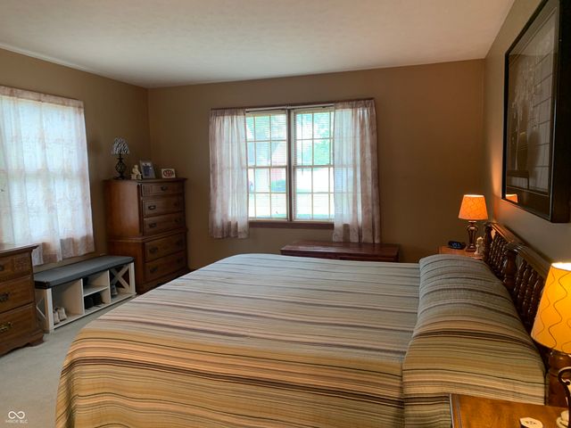 112 Cardinal Drive E, Seymour, IN 47274