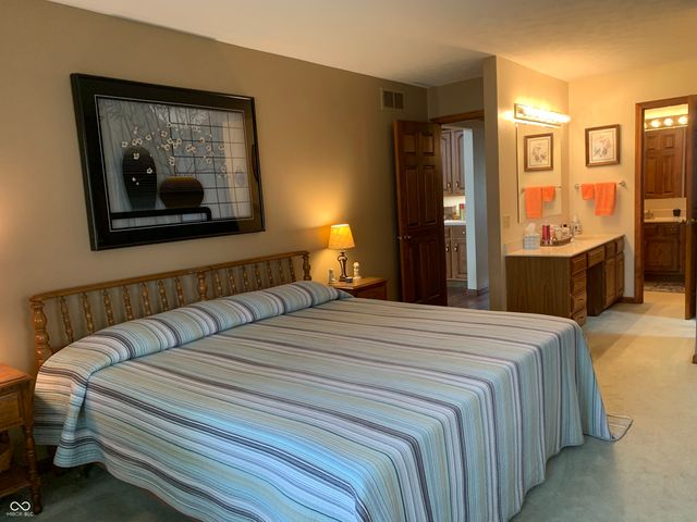 112 Cardinal Drive E, Seymour, IN 47274