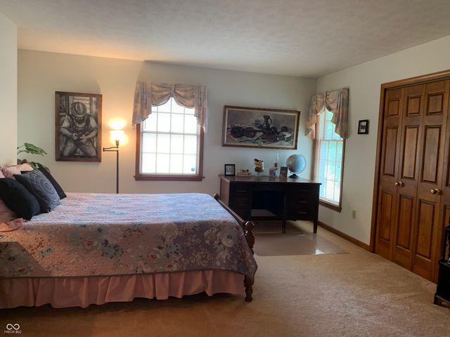 112 Cardinal Drive E, Seymour, IN 47274