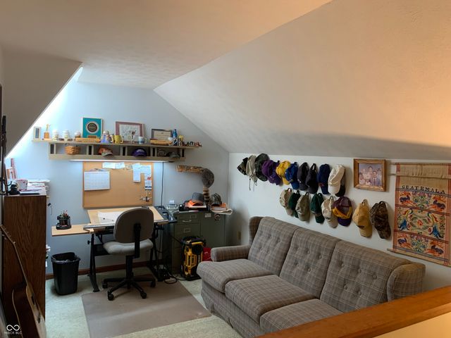 112 Cardinal Drive E, Seymour, IN 47274