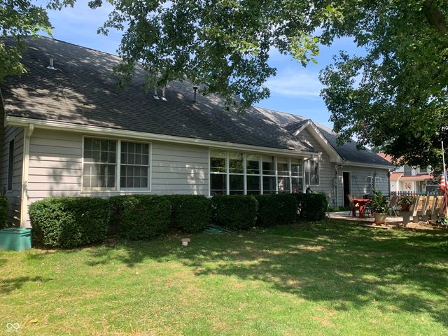 112 Cardinal Drive E, Seymour, IN 47274