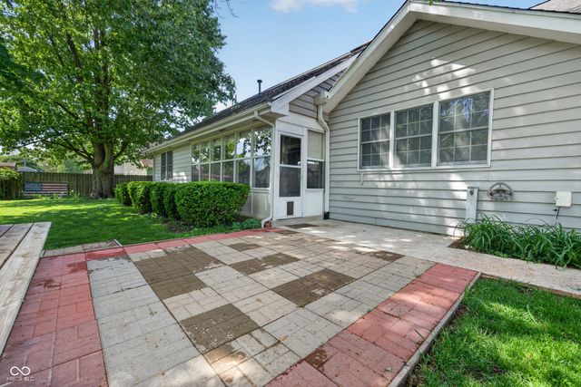 112 Cardinal Drive E, Seymour, IN 47274