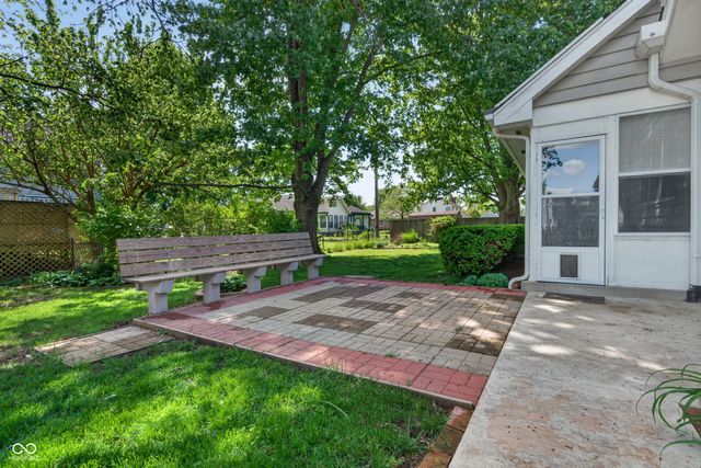 112 Cardinal Drive E, Seymour, IN 47274