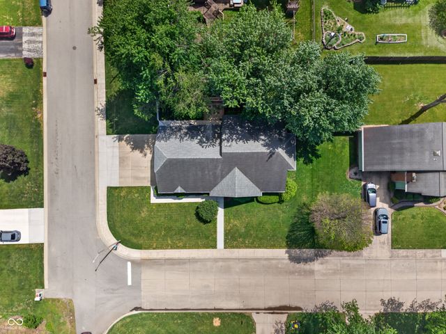 112 Cardinal Drive E, Seymour, IN 47274