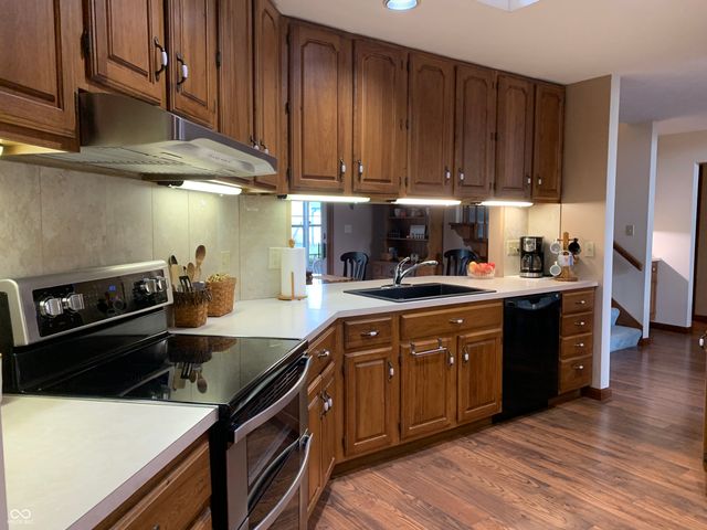 112 Cardinal Drive E, Seymour, IN 47274