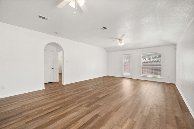 4406 Fox Meadows Lane, Mansfield, TX 76063