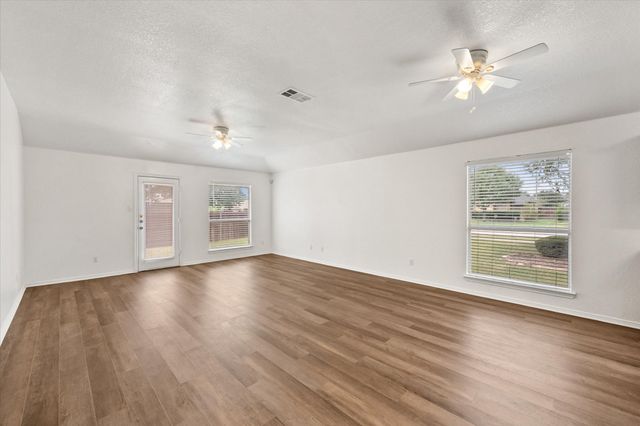 4406 Fox Meadows Lane, Mansfield, TX 76063